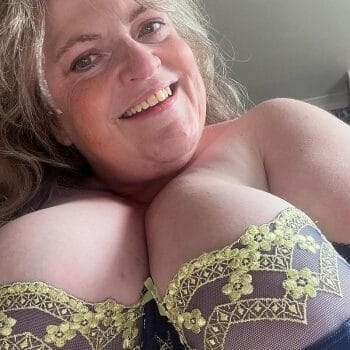 Hannalor zoekt avontuur: passievolle sexdate ontdekken