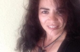 Lilahopaa: vind avontuur met een rijpe vrouw