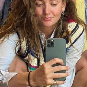 Ontmoet gustani: jouw avontuurlijke milf-date